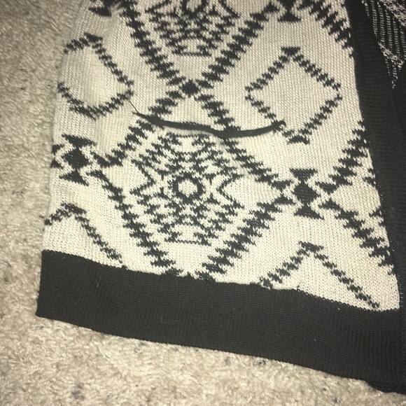 Aztec print Cardigan sweater - Picture 6 of 6